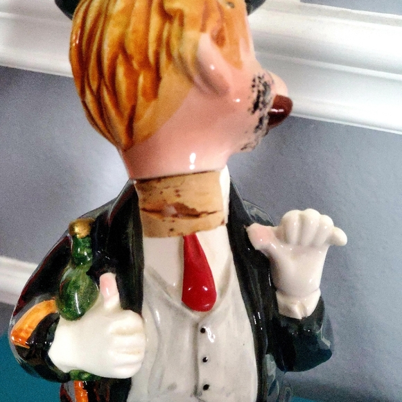 Ceramic Hobo Decanter Hand Painted Clown Music Box - Picture 6 of 7